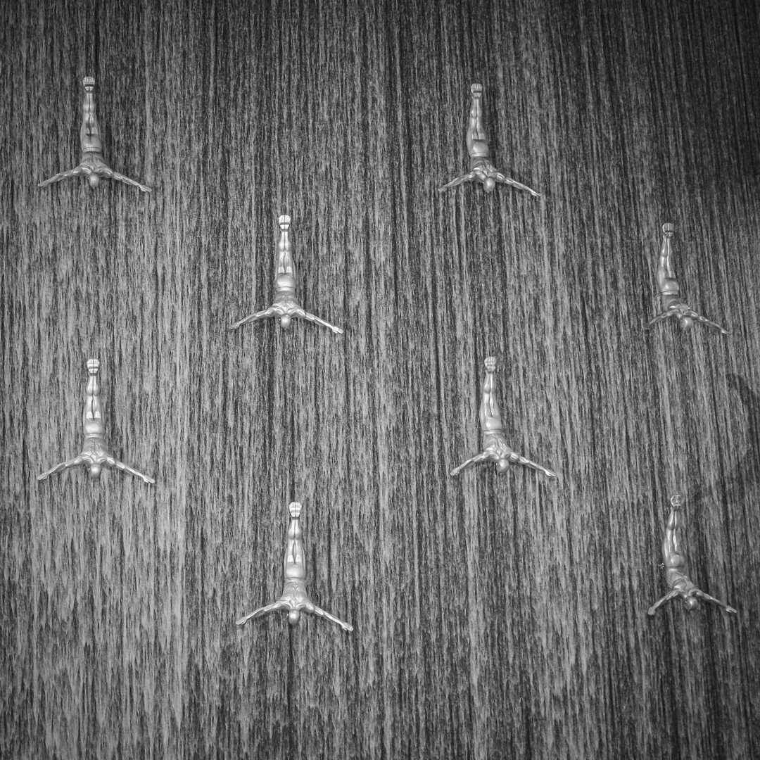 Вниз головой...