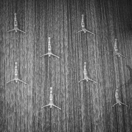 Вниз головой...