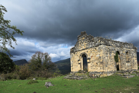на бедийских холмах
