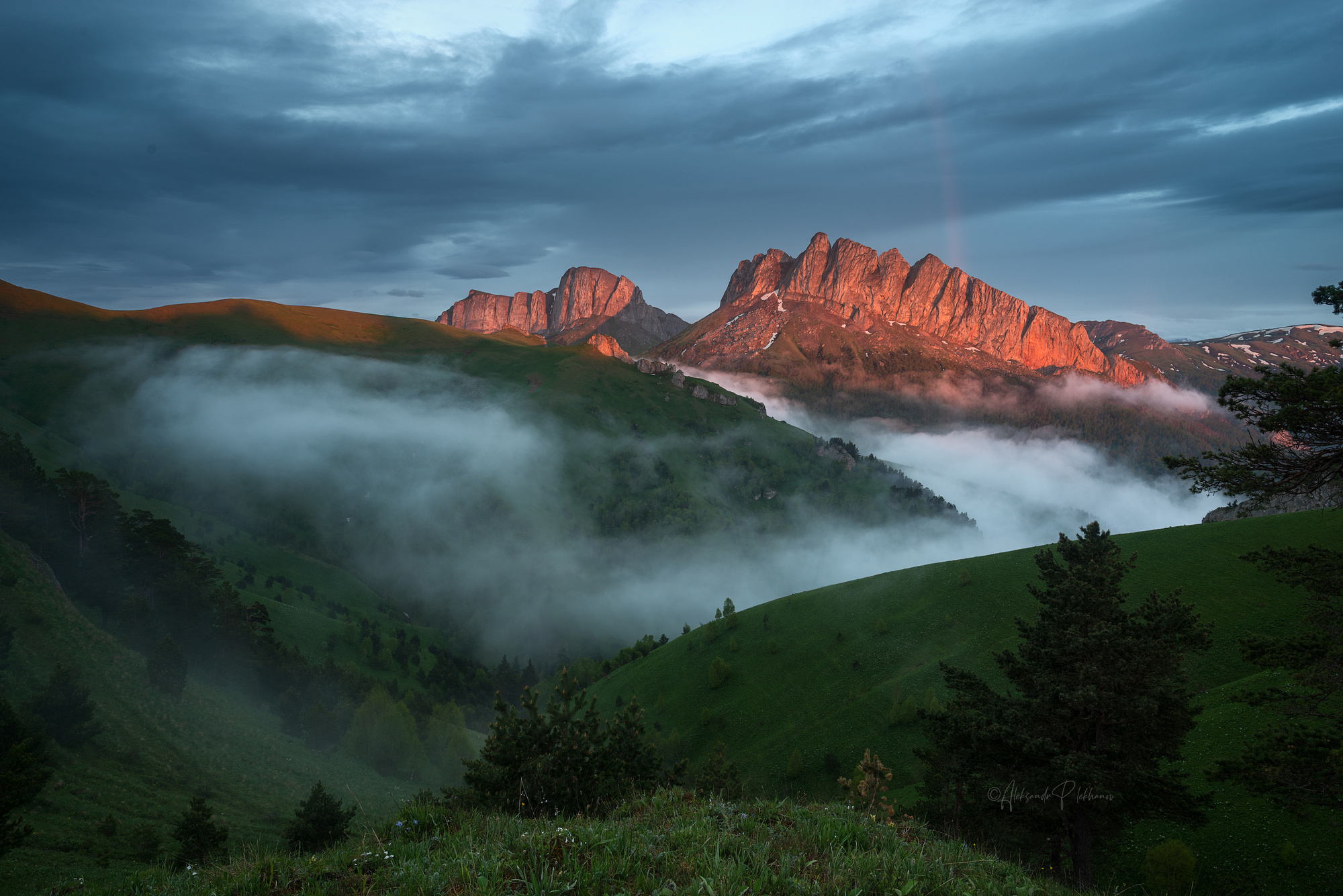  «Закат с радугой над Ачешбоками»