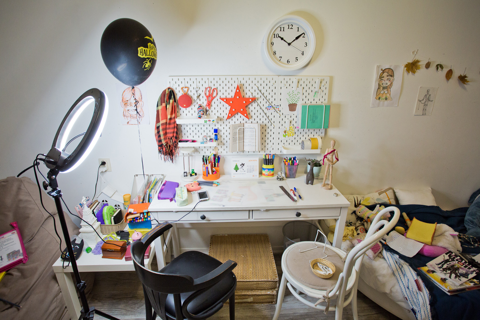 Юная блогерша