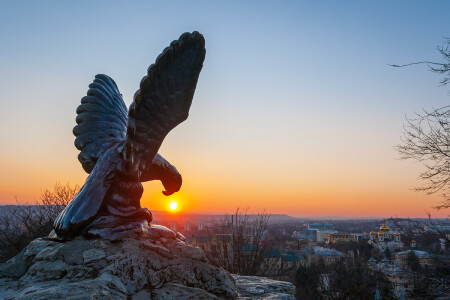 «Орёл, терзающий змею» г. Пятигорск.