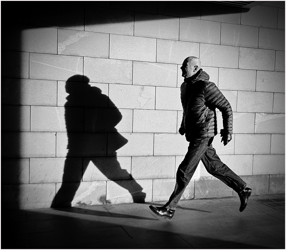 наперегонки с тенью