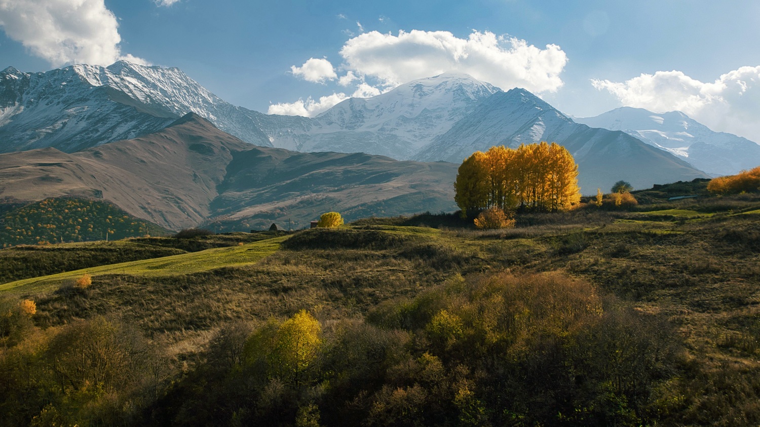 На перевале, в горах Осетии