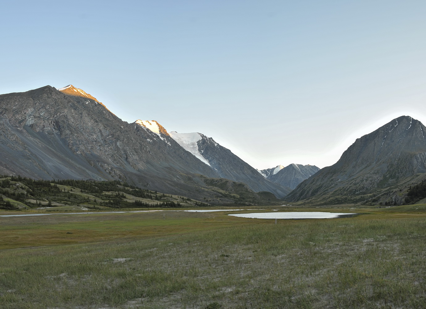 утро в долине реки Аккол