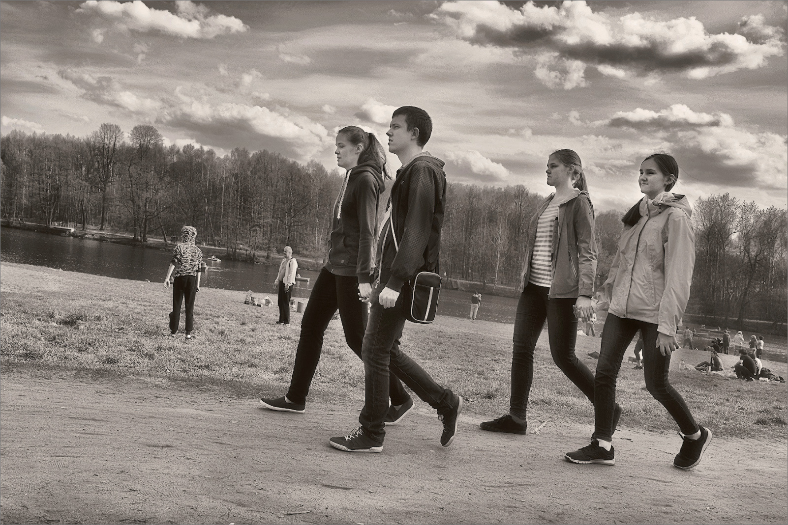 Три сестры...