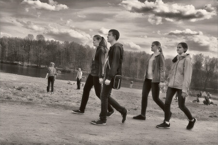 Три сестры...