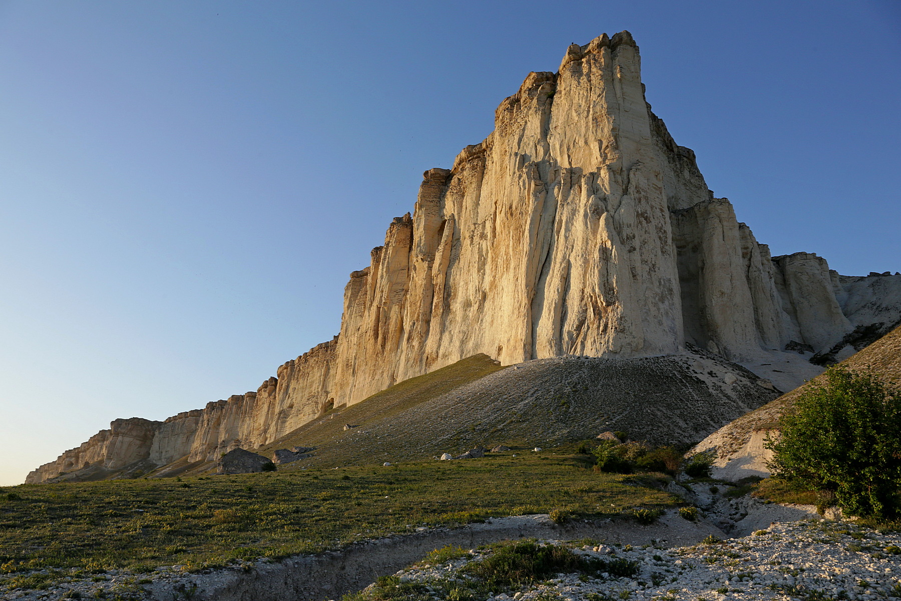 Белая скала