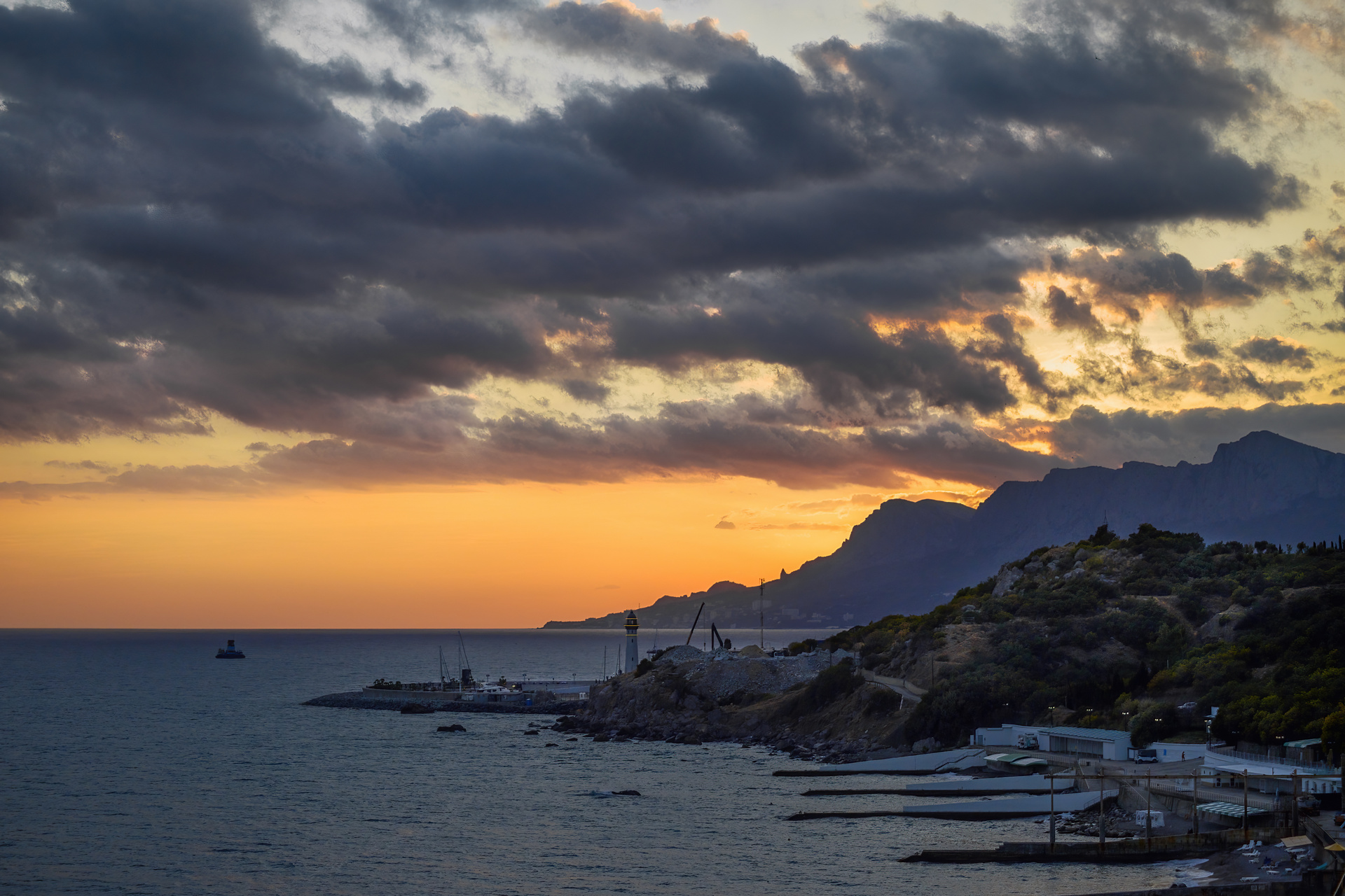 Тревожный закат