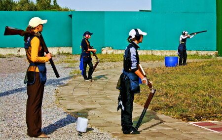 На огневом рубеже.