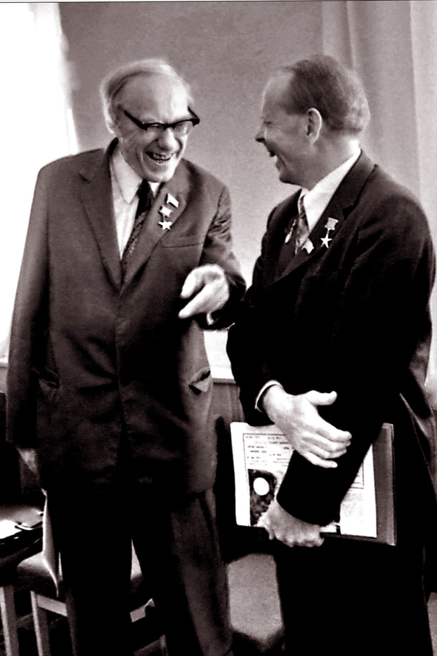 Академики Лаврентьев М.А., Решетнев М,Ф.