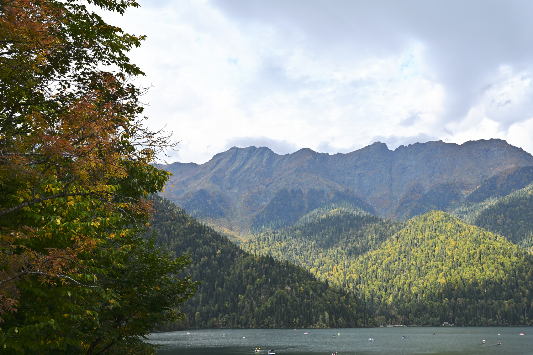 скоро собирать лодочки