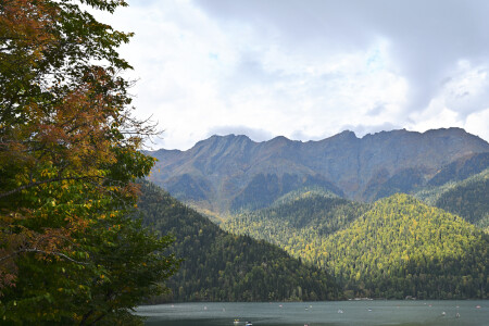 скоро собирать лодочки