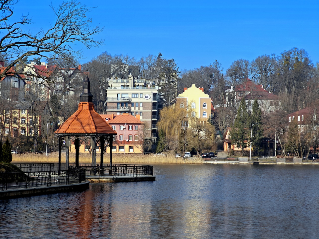 Паркоая беседка