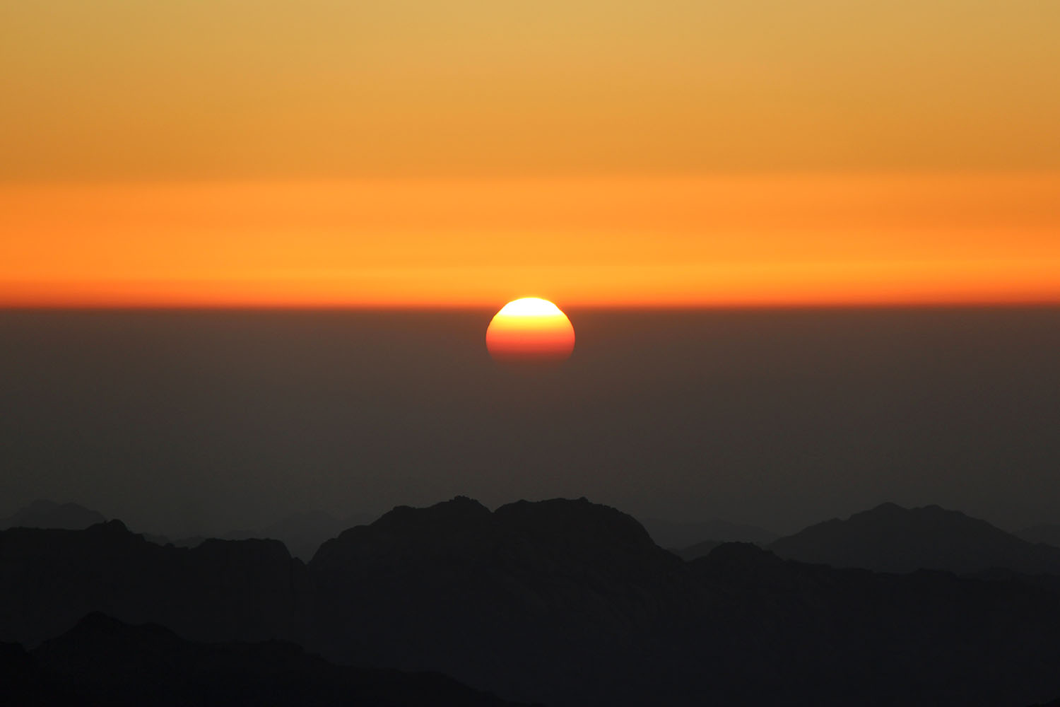 Рассвет на горе Моисея