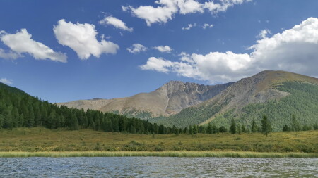 горное озеро