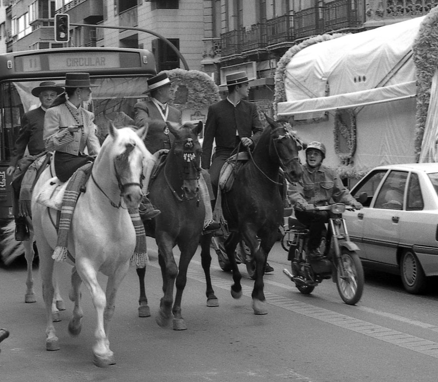 Капитан де- Тр-тр-тр-тревиль.