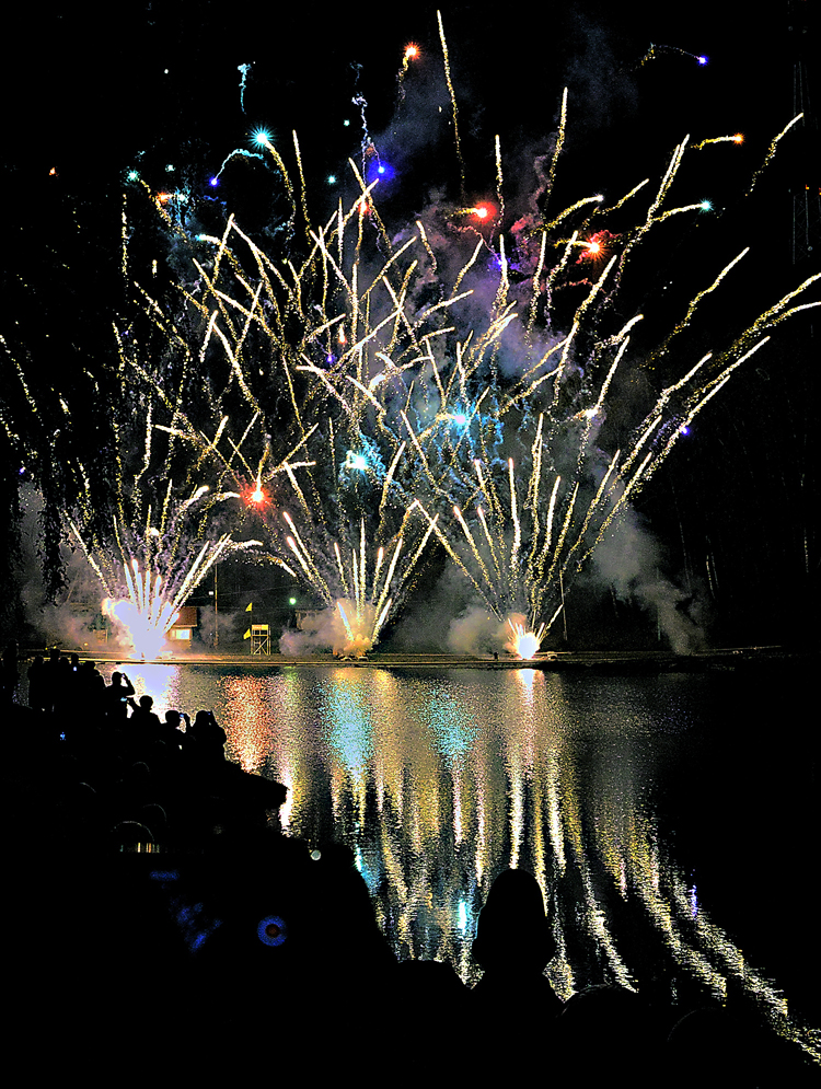 Юбилейный салют. Наукоград Кольцово.