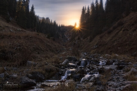 Где-то высоко в горах, поселилась тишина и спокойствие...