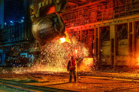  искры горящего металла