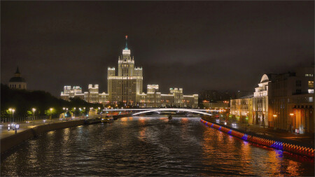 Москва в 18ом году...