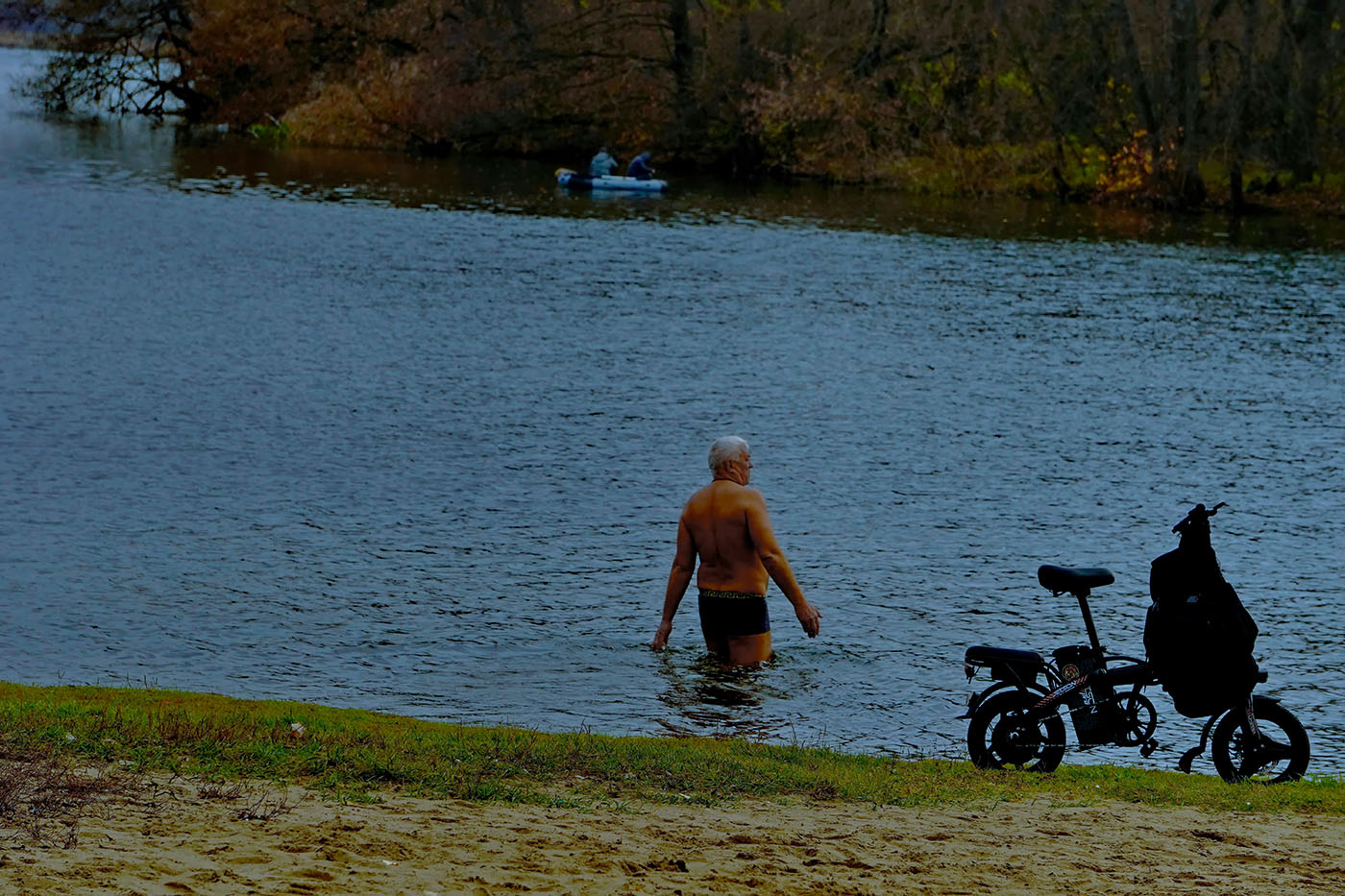 И в ноябре вода что надо.