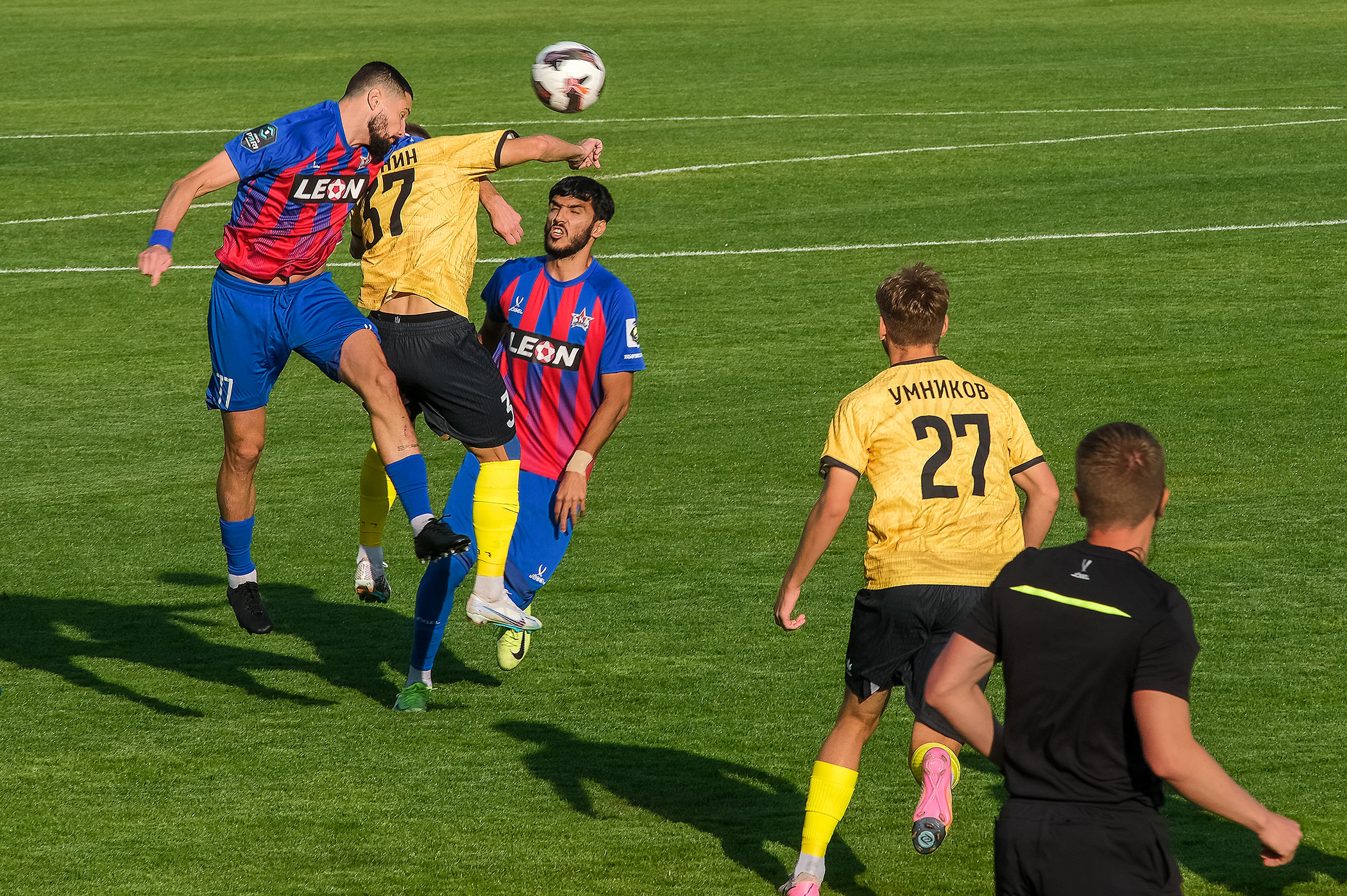 Про футбол...