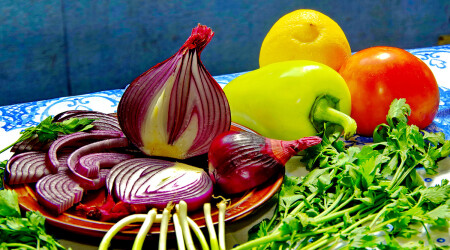 К завтраку.