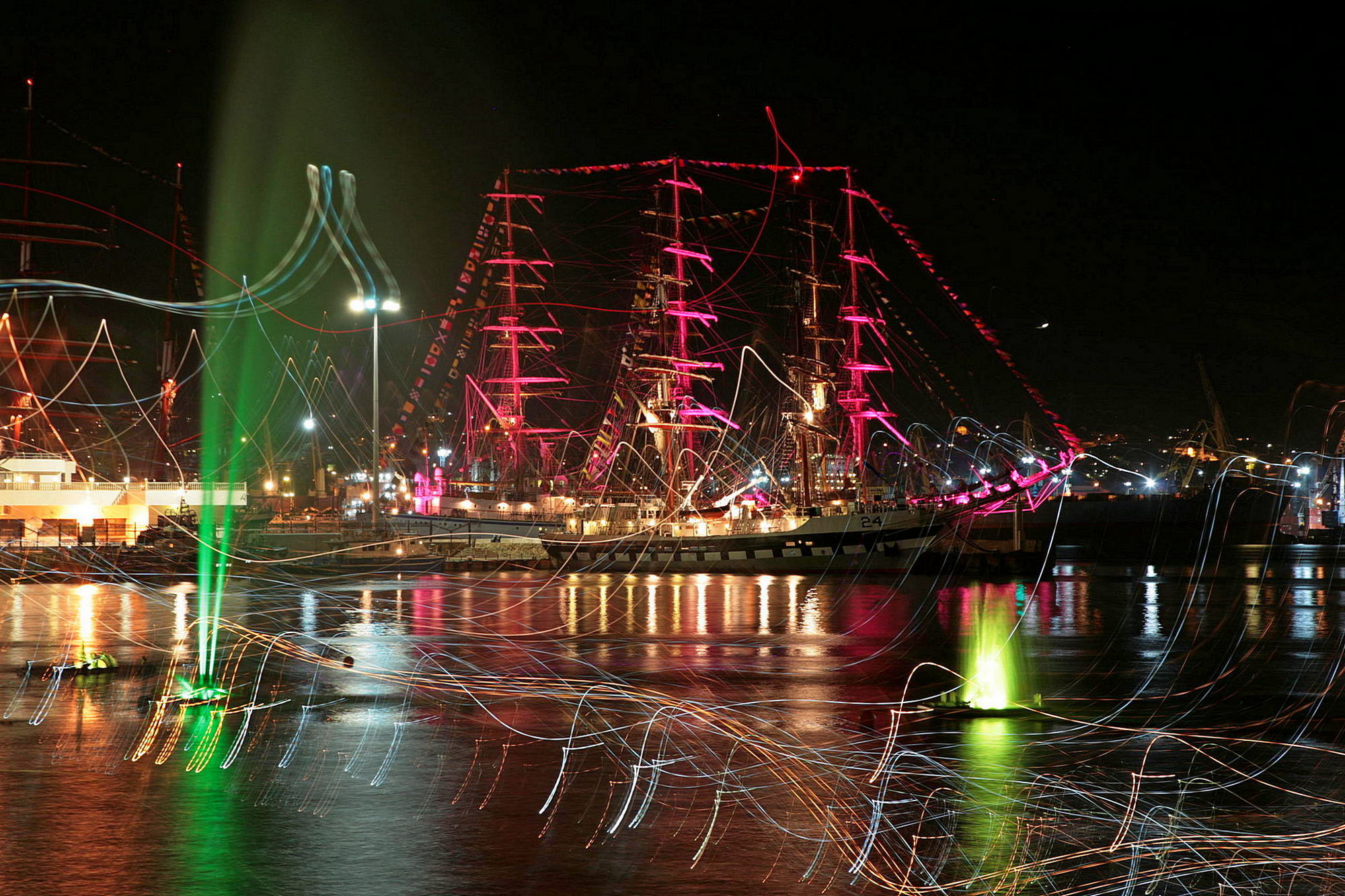 Ночной порт