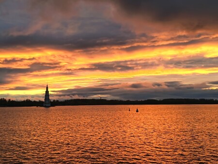 Закат в Калязине