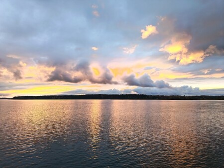 Утро на Волге