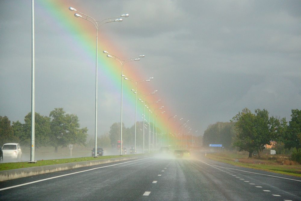 ..Там где красят автомобили..