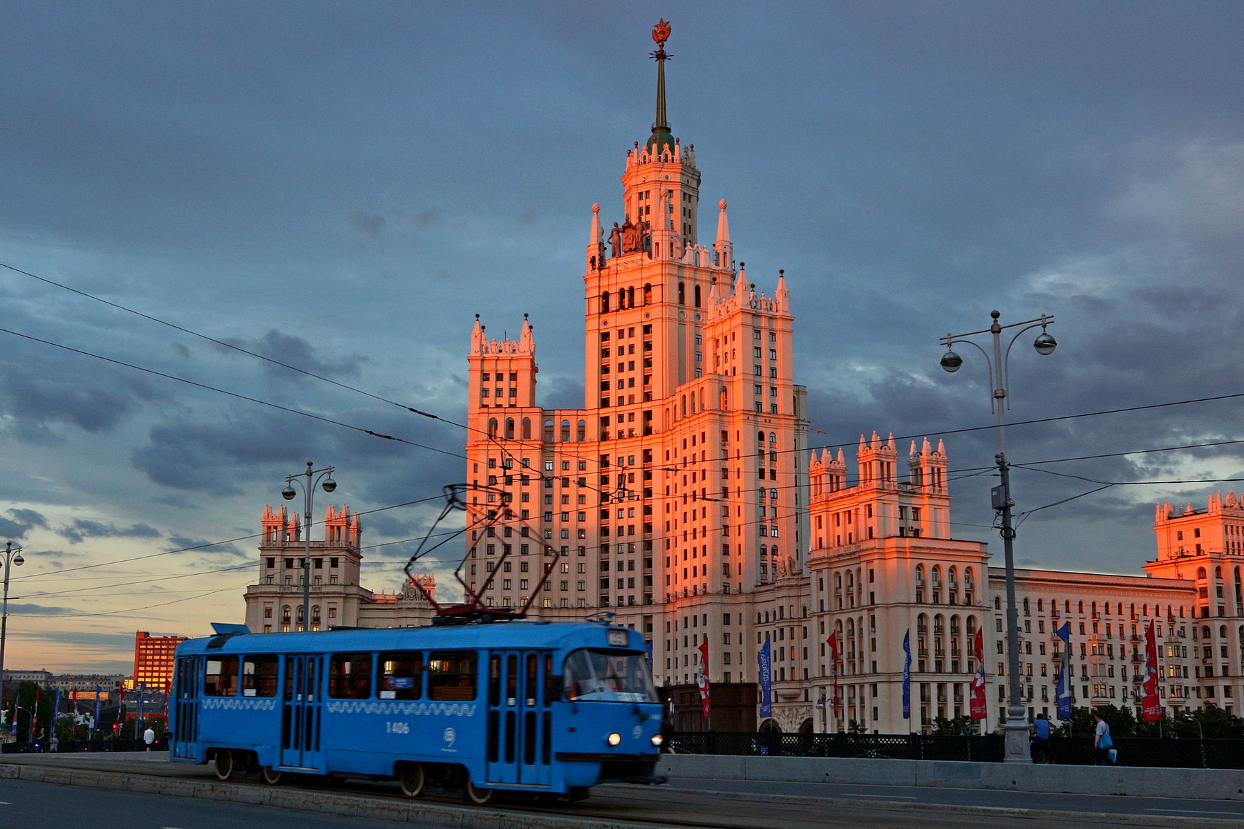 Высотка и Трамвай