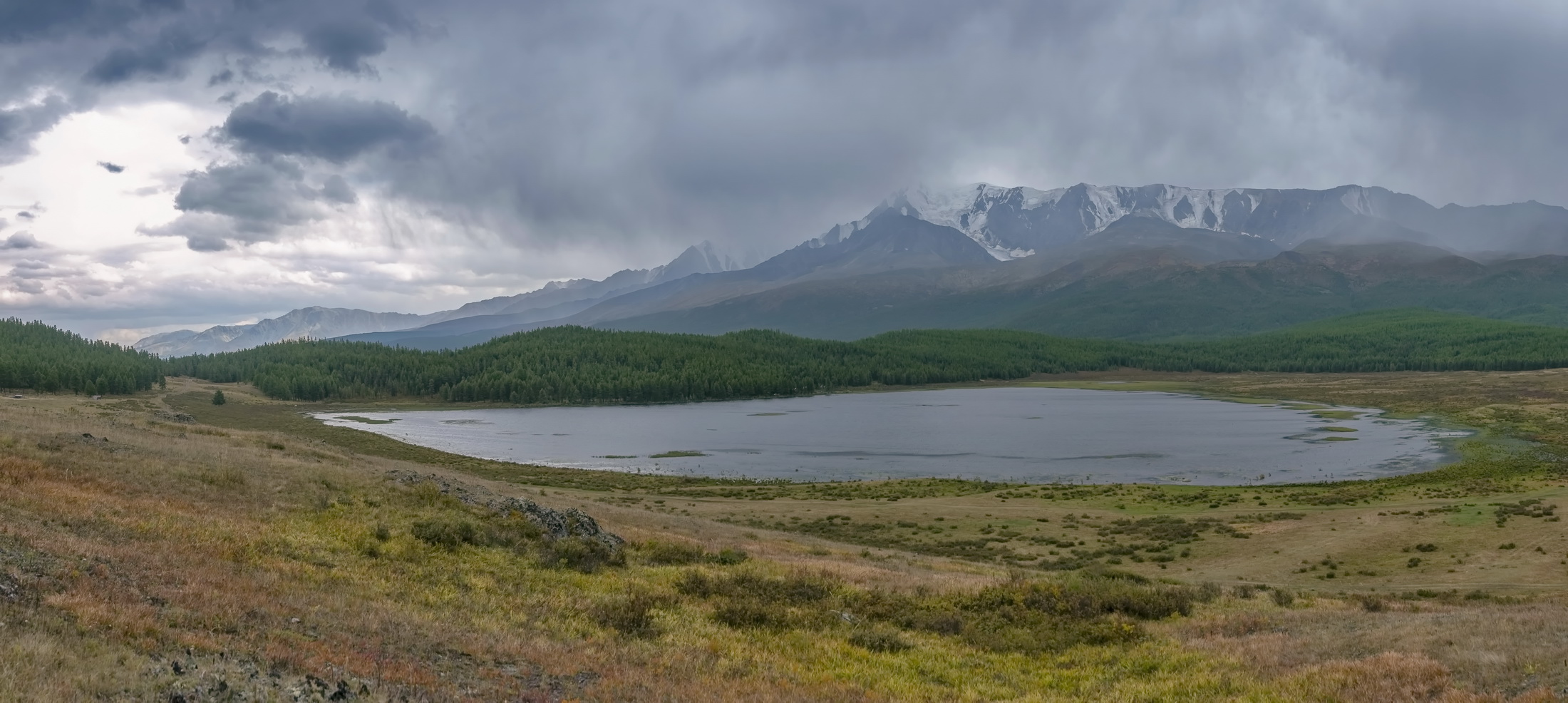 гроза над озером Караколь