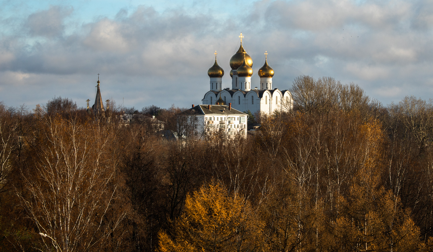 Золотые купола...