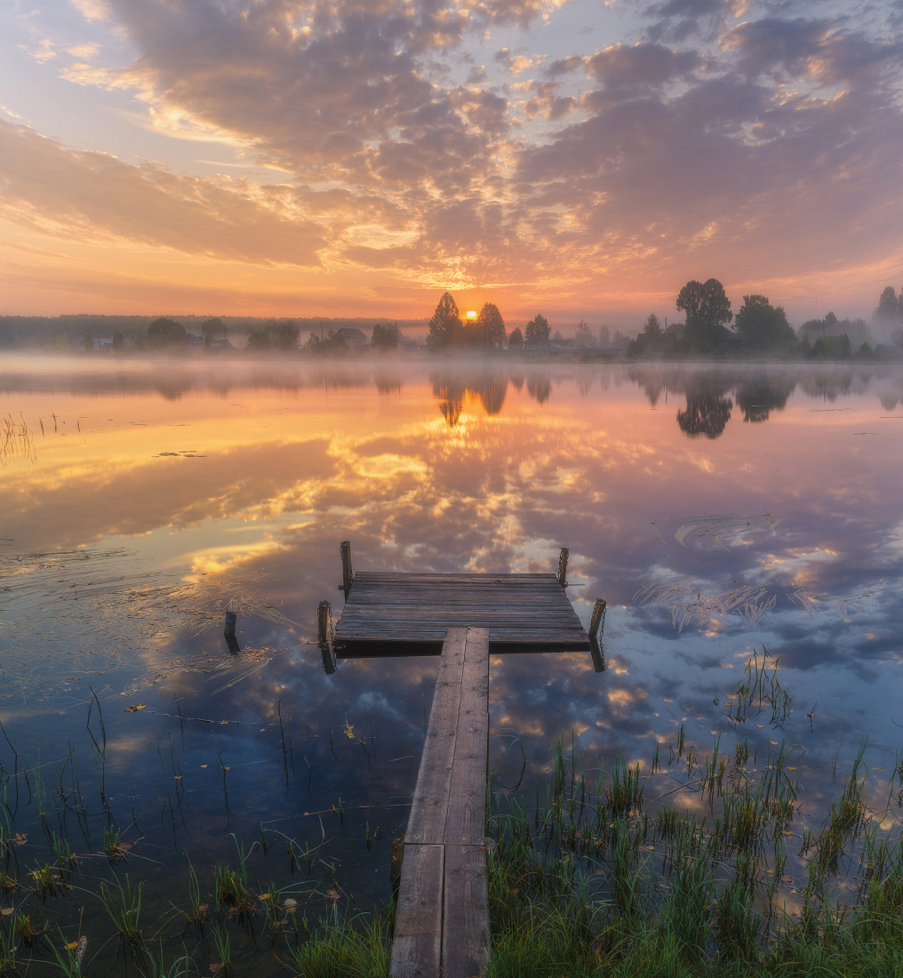 Отражение осеннего рассвета
