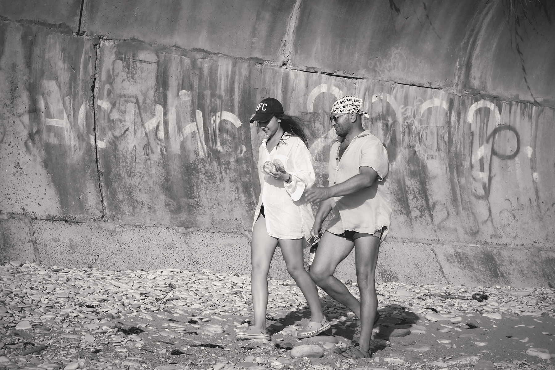 Вы привлекательны, я чертовски привлекателен,...