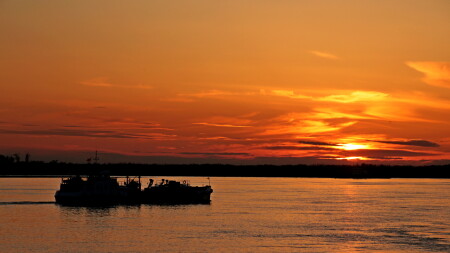 Закат над Амуром