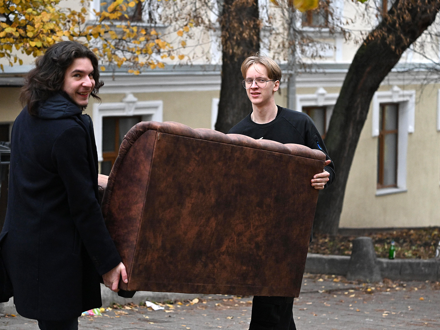 Суета вокруг дивана