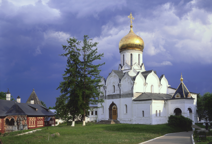 Звенигород. Саввино - Сторожевский монастырь. Собор Рождества Богородицы.
