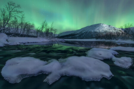 Сияние в Хибинах