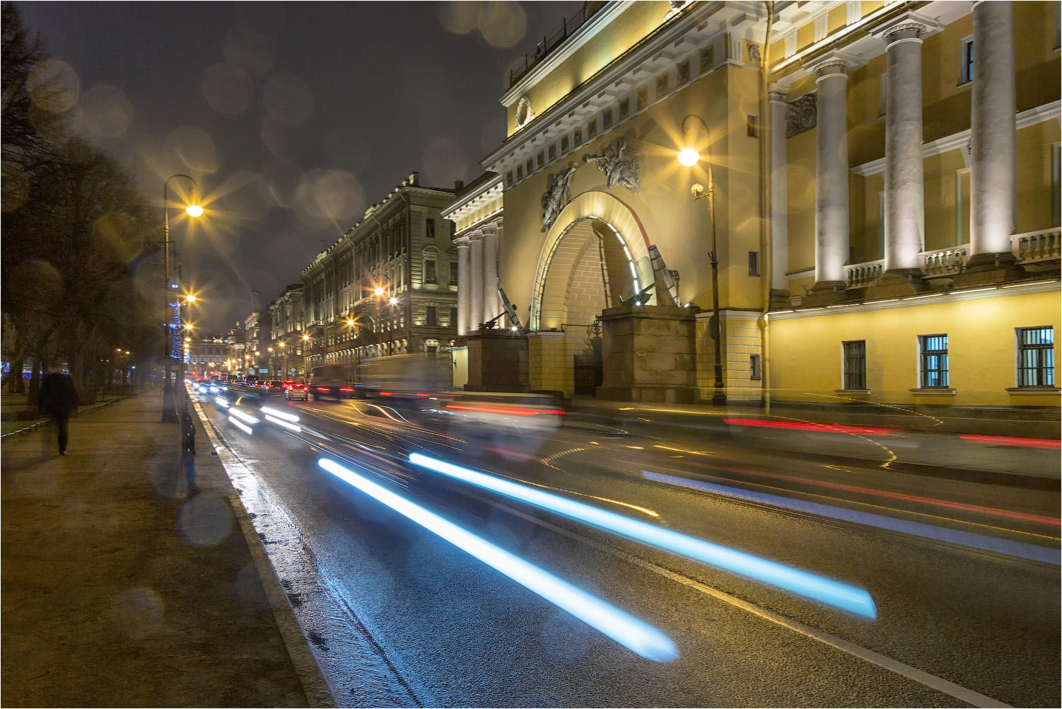 Адмиралтейская набережная (СПб)