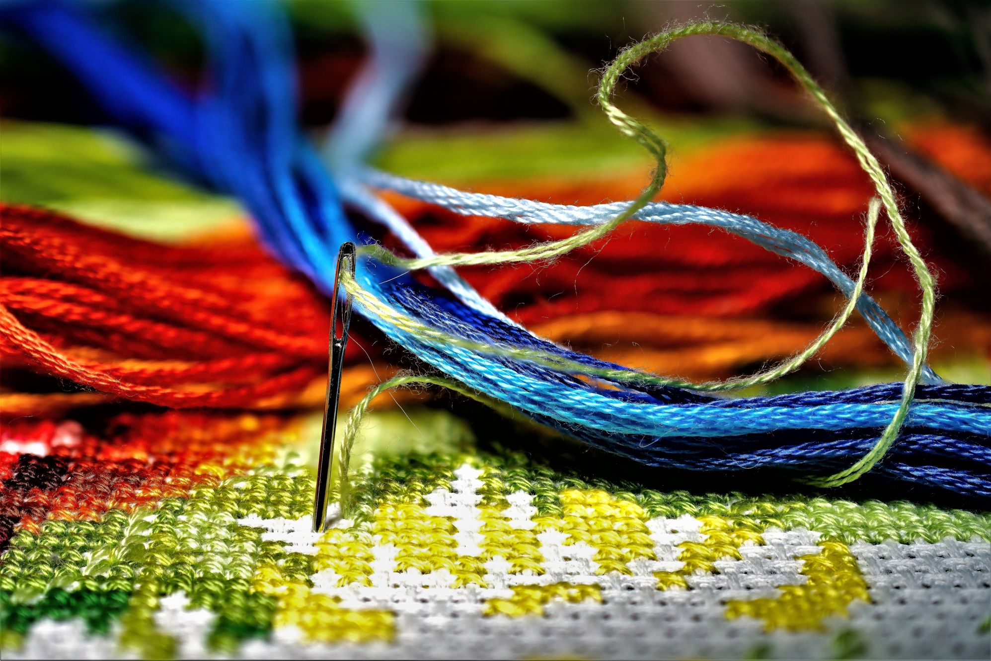 Куда иголка, туда и нитка