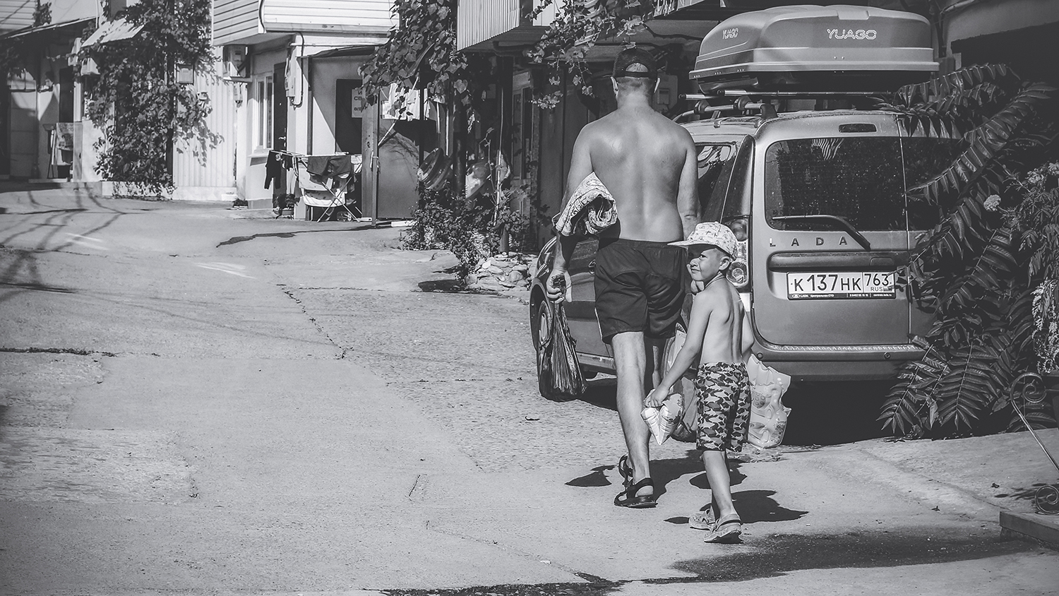 Подозрительный дядя