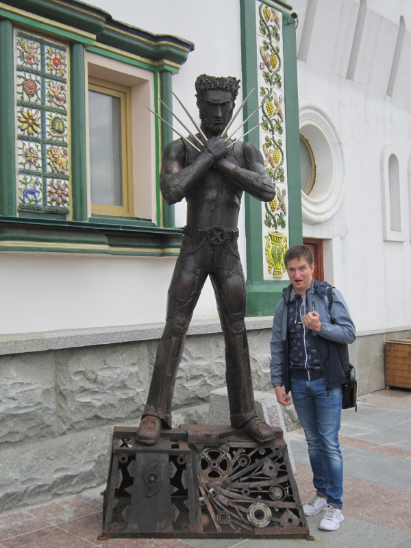 Москва. Измайловский Кремль. Росомаха Бессмертный