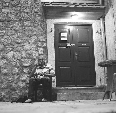 Двор в Черногории