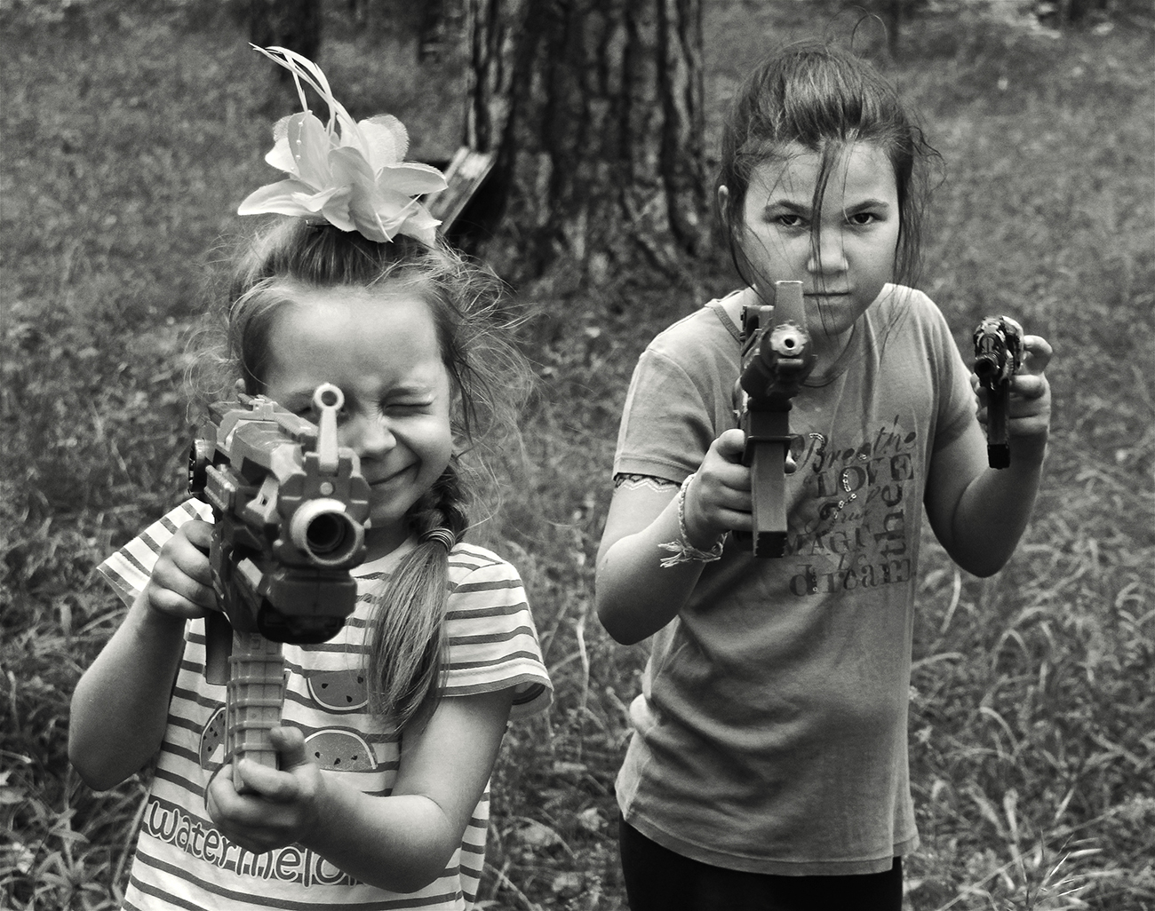 "Руки вверх! Бросай фотоаппарат..."