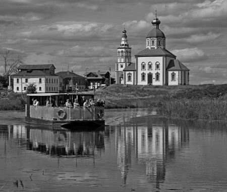 Суздаль. Каменка и Храм.