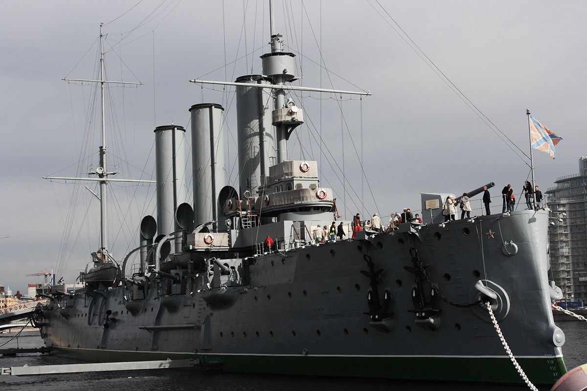 Что тебе снится, крейсер Аврора...