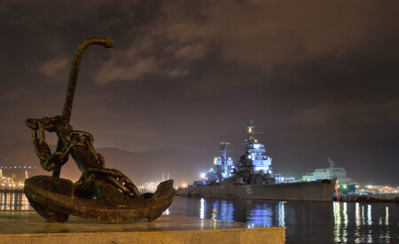 Новороссийск. Крейсер "Михаил Кутузов"